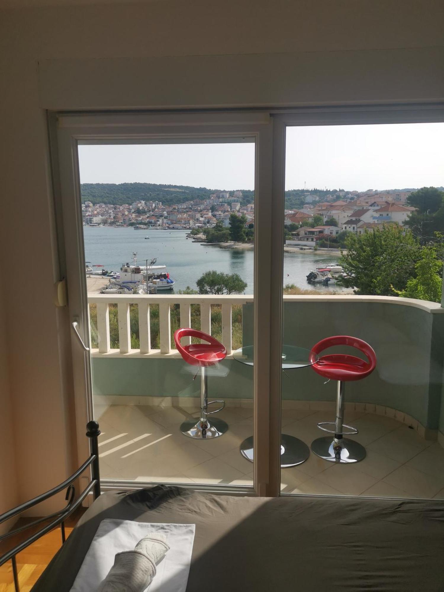 Apartment Croatika On The Beach Trogir Eksteriør bilde