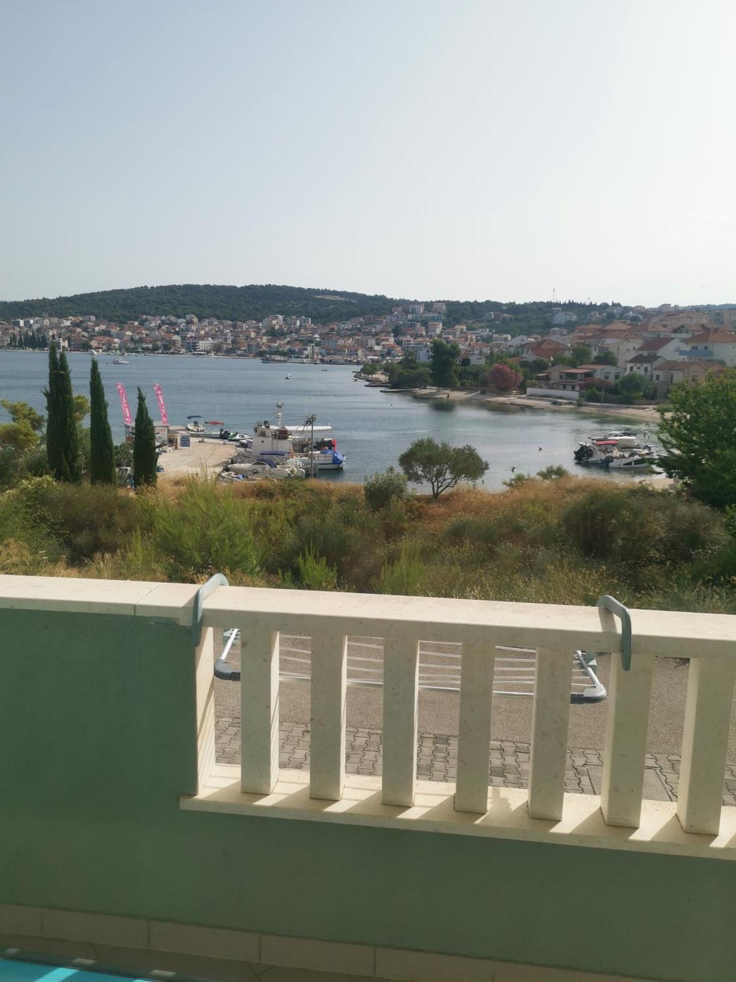Apartment Croatika On The Beach Trogir Eksteriør bilde
